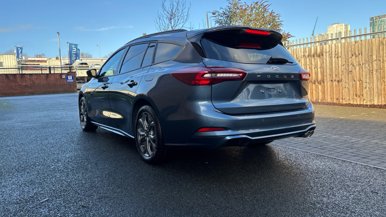 Ford Focus 1.0 EcoBoost Hybrid mHEV 155 ST-Line 5dr Auto Petrol Estate